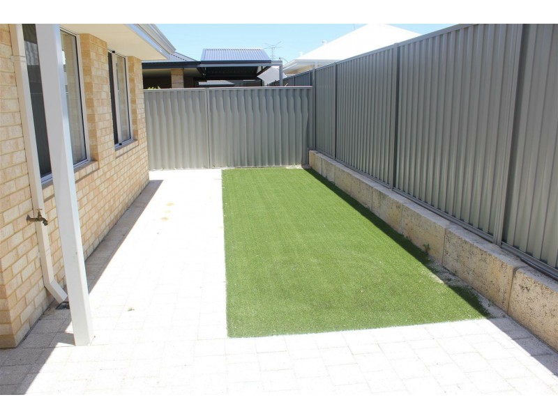 45 Rossiter Avenue, Piara Waters WA 6112
