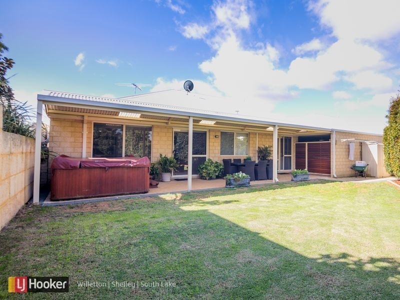 42 Twilight Mews, Aubin Grove WA 6164