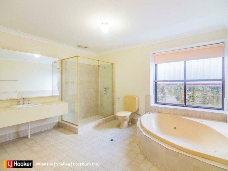 10 Gum Court, Yangebup WA 6164