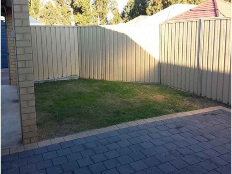 24 Dewsbury Drive, Bertram WA 6167