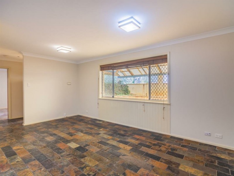 10 Homestead Avenue, Bibra Lake WA 6163