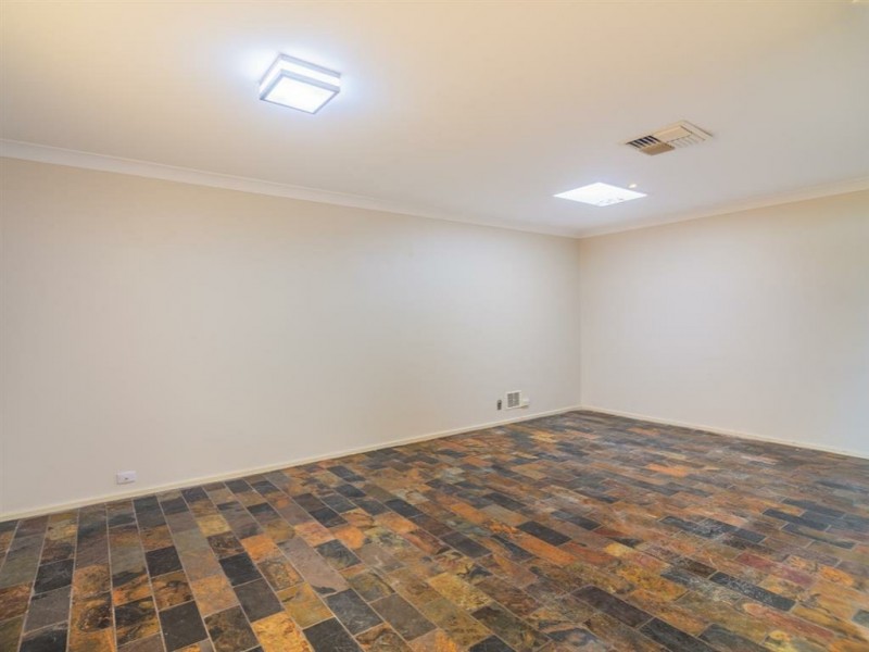 10 Homestead Avenue, Bibra Lake WA 6163