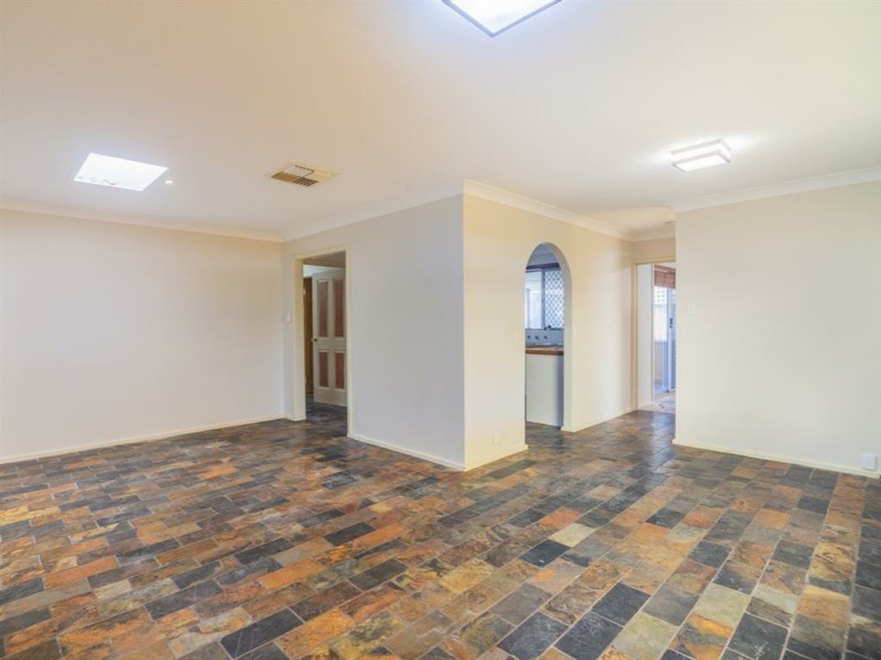 10 Homestead Avenue, Bibra Lake WA 6163