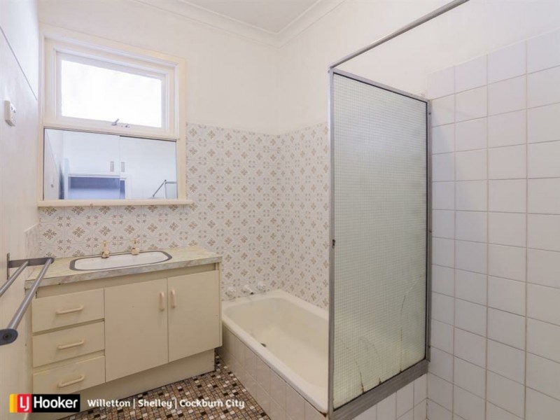 8a Veronica Street, Riverton WA 6148