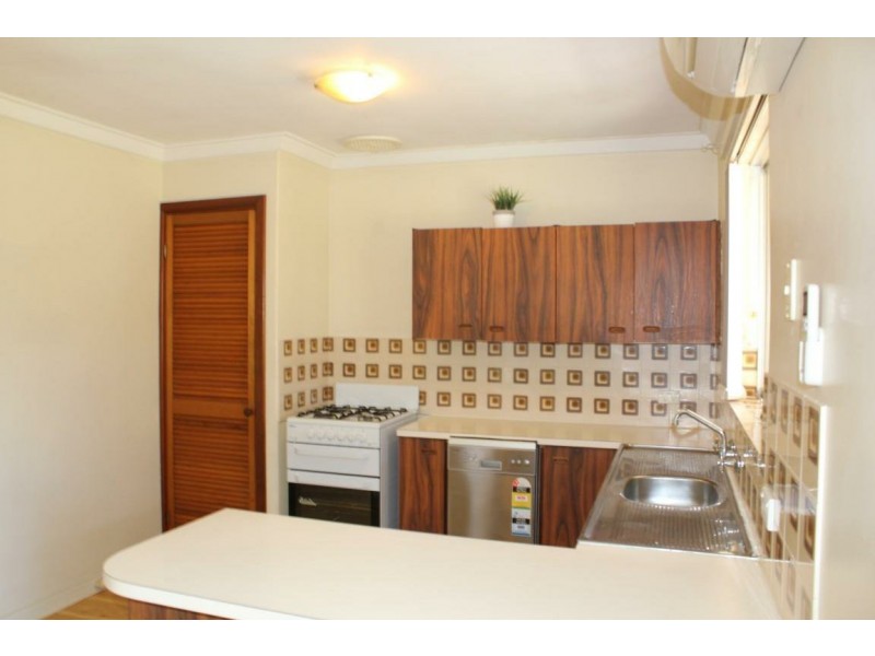 8 Ricketts Court, Rockingham WA 6168