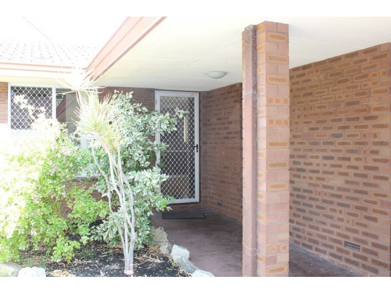 8 Ricketts Court, Rockingham WA 6168