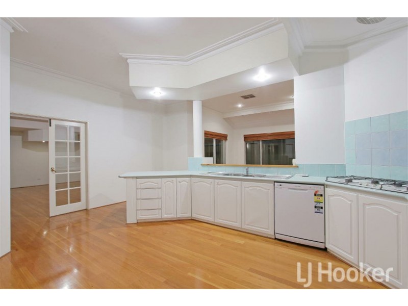 15 Pesaro Green, Secret Harbour WA 6173