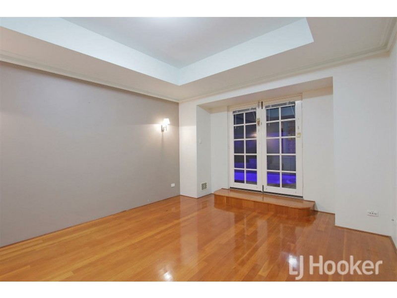 15 Pesaro Green, Secret Harbour WA 6173