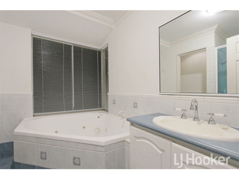 15 Pesaro Green, Secret Harbour WA 6173