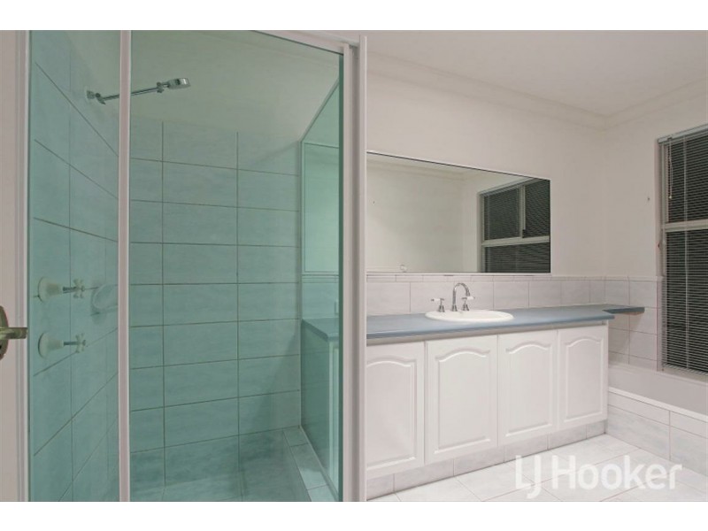 15 Pesaro Green, Secret Harbour WA 6173