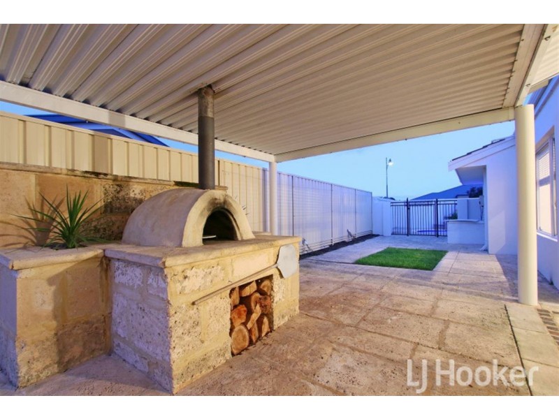 15 Pesaro Green, Secret Harbour WA 6173