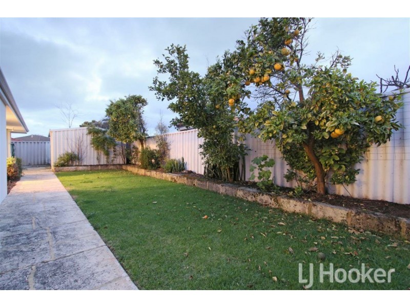 15 Pesaro Green, Secret Harbour WA 6173