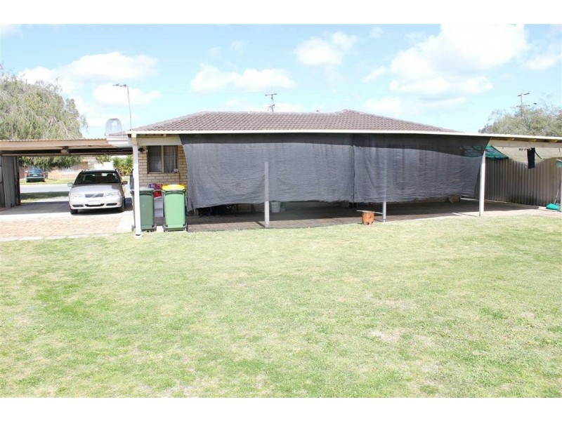 4 Briggs Street, South Lake WA 6164