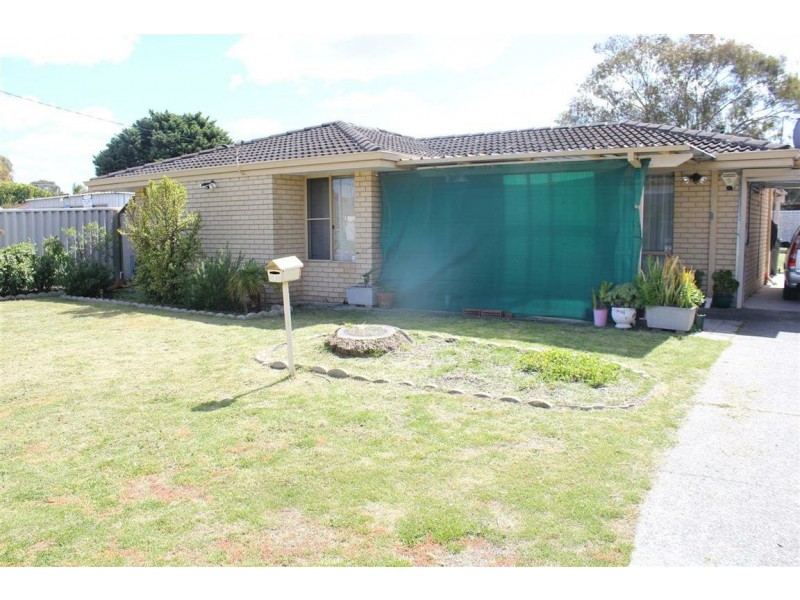 4 Briggs Street, South Lake WA 6164