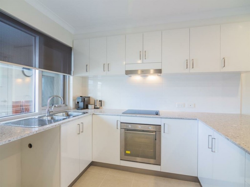 7/70 West Churchill Avenue, Munster WA 6166