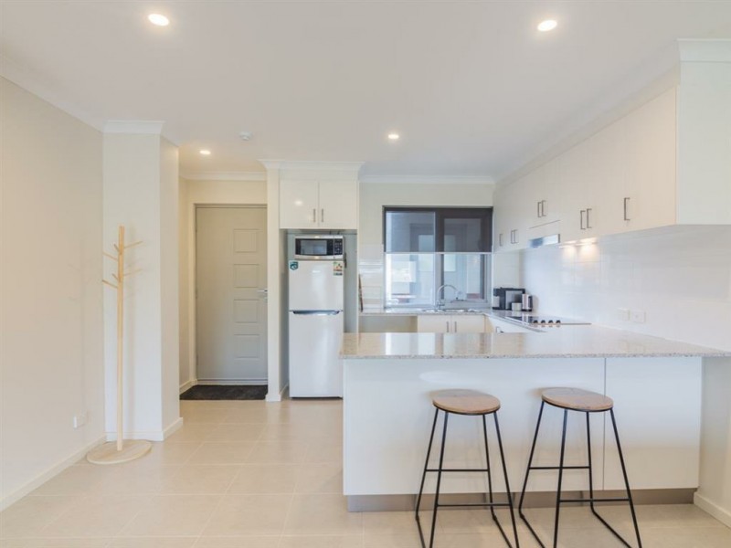 7/70 West Churchill Avenue, Munster WA 6166