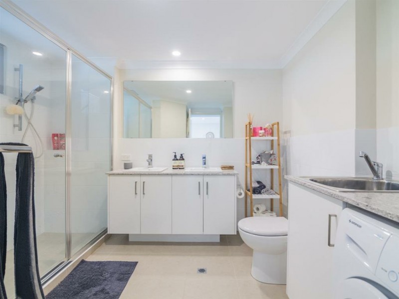 7/70 West Churchill Avenue, Munster WA 6166