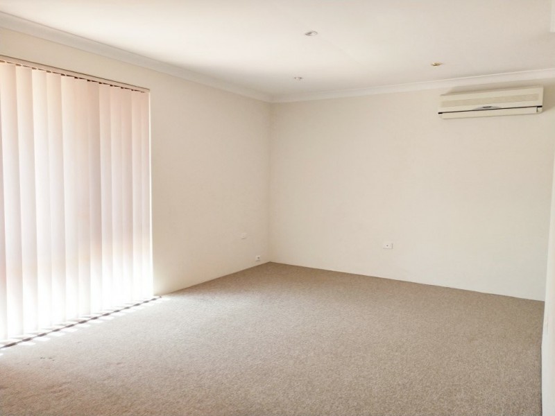 14 Eppalock Grove, South Lake WA 6164