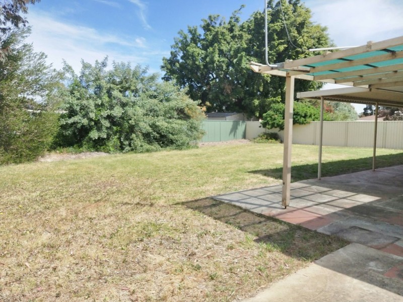 14 Eppalock Grove, South Lake WA 6164