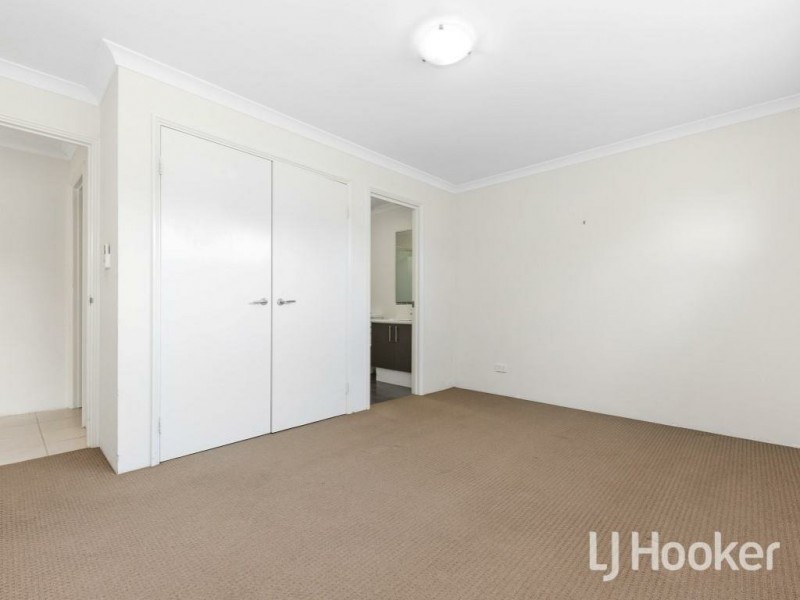 10/42 Merrifield Avenue, Kelmscott WA 6111