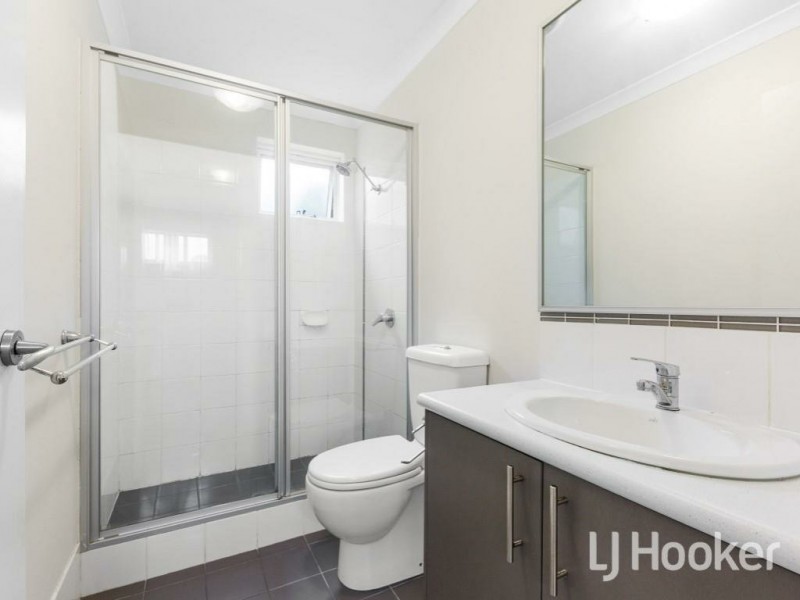 10/42 Merrifield Avenue, Kelmscott WA 6111