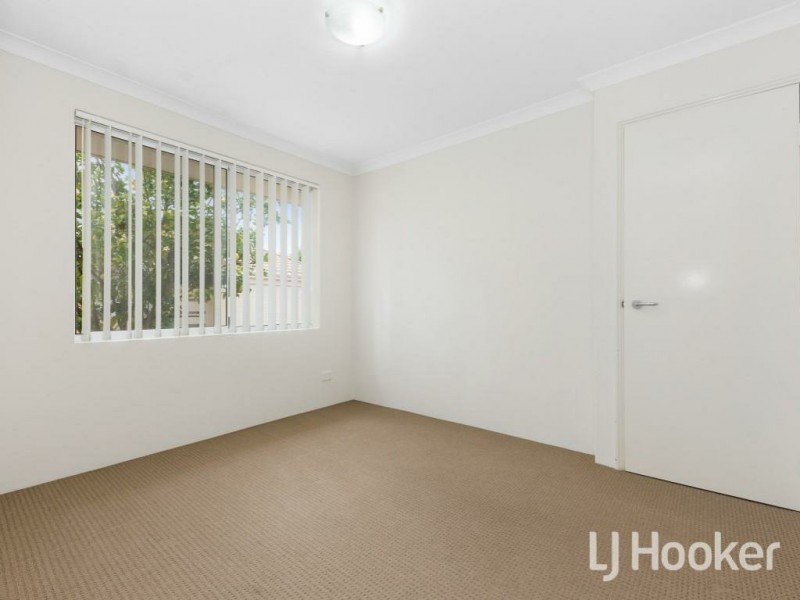 10/42 Merrifield Avenue, Kelmscott WA 6111