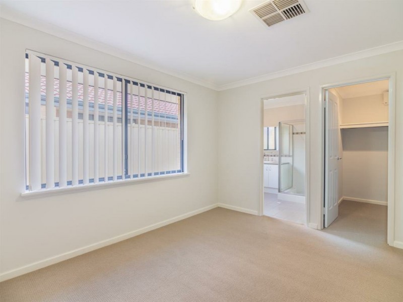 60 Brushfoot Blvd, Success WA 6164