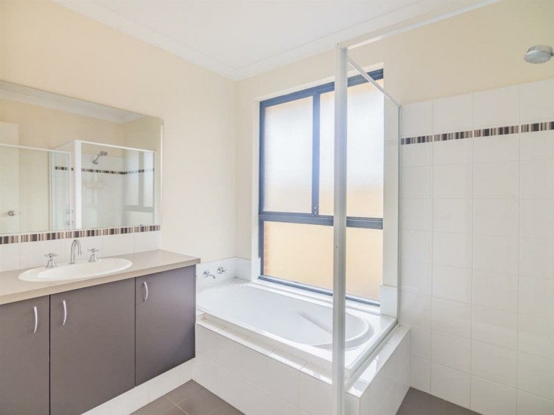 74 Cheltenham Loop, Bertram WA 6167
