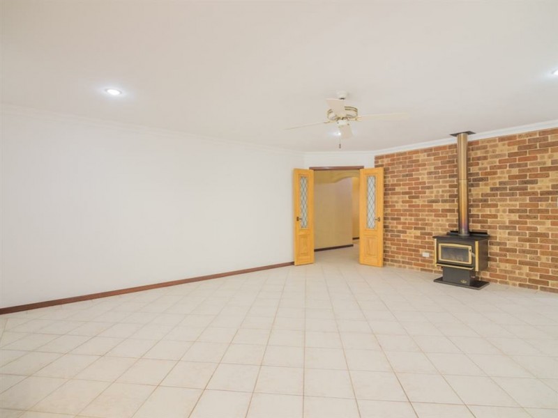25 Duchart Way, Coogee WA 6166