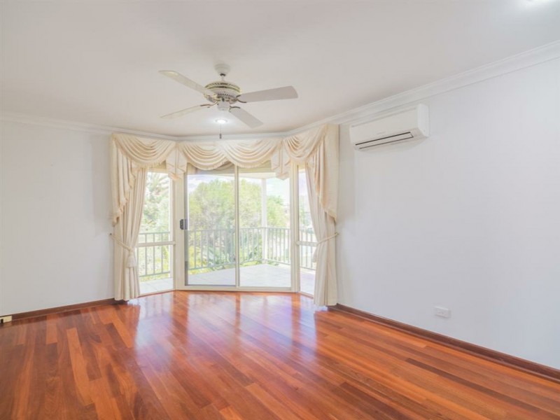 25 Duchart Way, Coogee WA 6166
