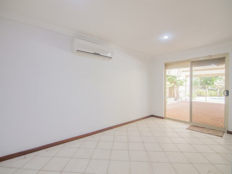 25 Duchart Way, Coogee WA 6166