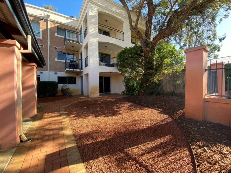 2/5 Doherty Road, Coolbellup WA 6163