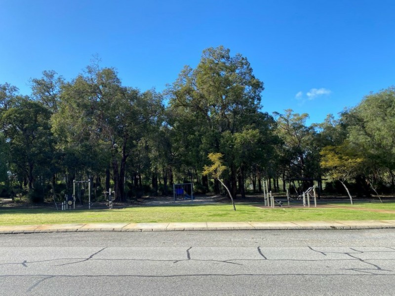 2/5 Doherty Road, Coolbellup WA 6163