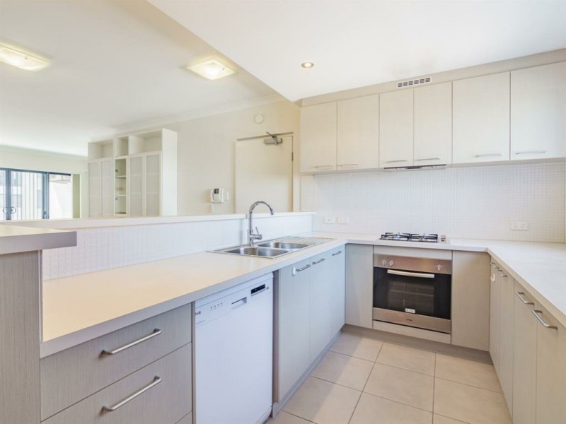 16/2 Stockton Bend, Cockburn Central WA 6164