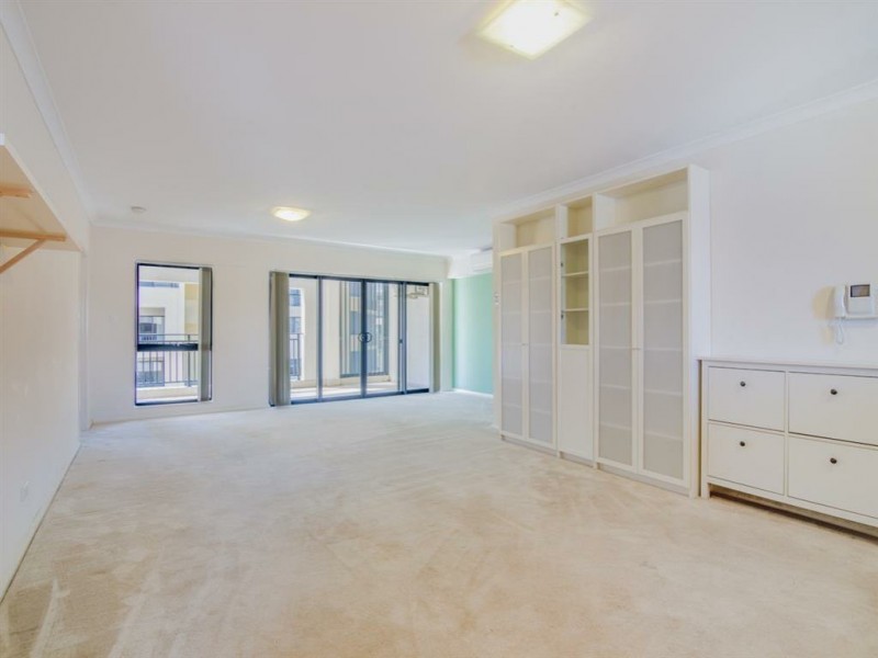 16/2 Stockton Bend, Cockburn Central WA 6164