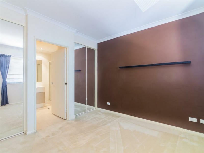 16/2 Stockton Bend, Cockburn Central WA 6164