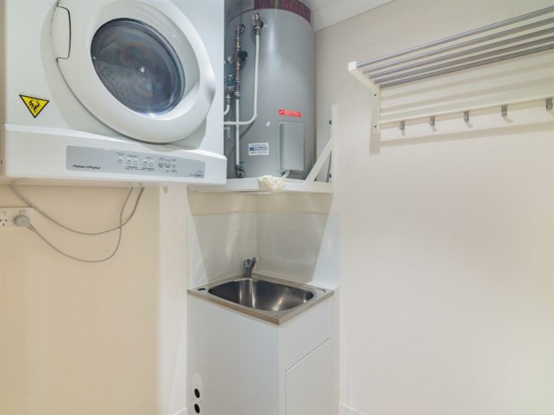 16/2 Stockton Bend, Cockburn Central WA 6164