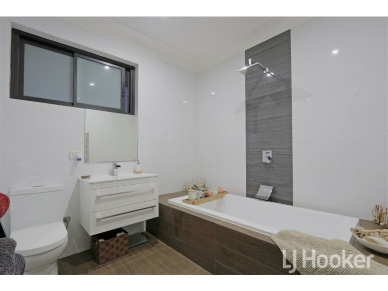 5 Darroch Street, Beaconsfield WA 6162