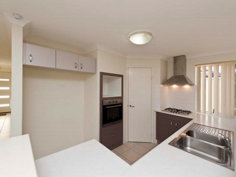 19/17-21 Third Avenue, Kelmscott WA 6111