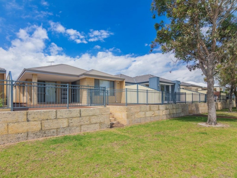 9 Posey Lane, Success WA 6164