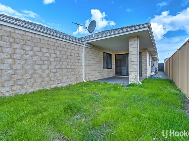 17 Towncentre Drive, Thornlie WA 6108