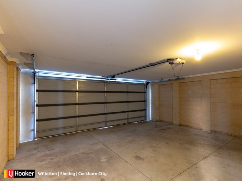 33 Leroy Way, Piara Waters WA 6112