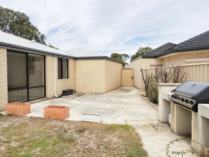 43 Semple Court, South Lake WA 6164