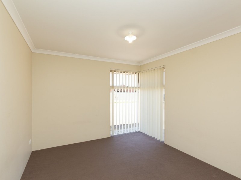 16 Menner Way, Piara Waters WA 6112