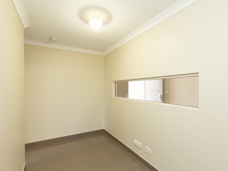 16 Menner Way, Piara Waters WA 6112