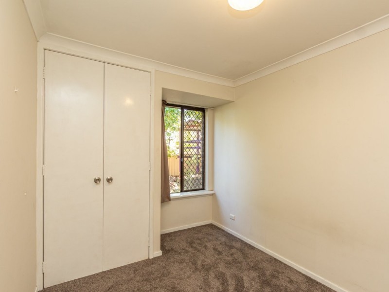 9 Peters Way, Bibra Lake WA 6163