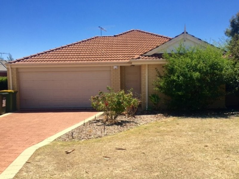 4/10 Delamere Way, Camillo WA 6111