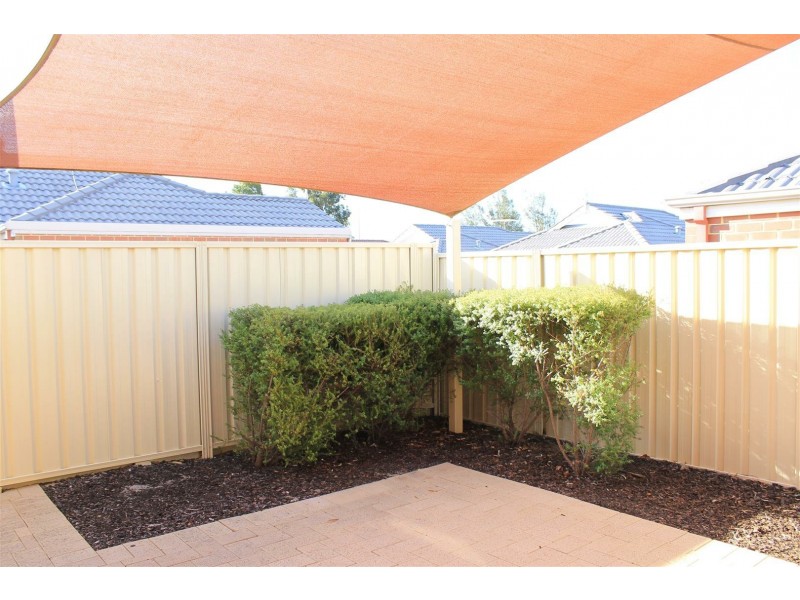 4/10 Delamere Way, Camillo WA 6111