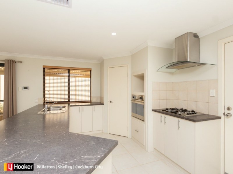 8 Beroona Way, South Lake WA 6164