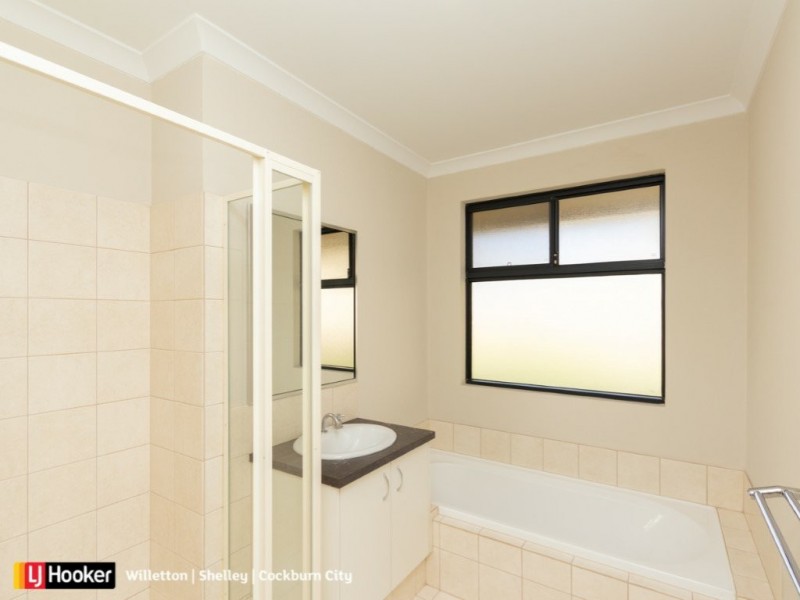 8 Beroona Way, South Lake WA 6164